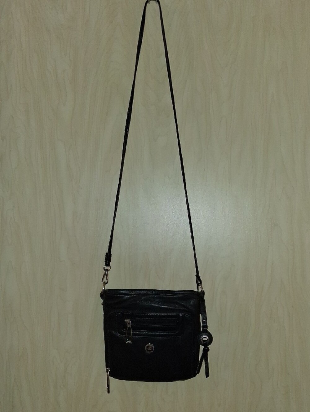 Stone Mountain Black Leather Crossbody Bag - Picture 2 of 5